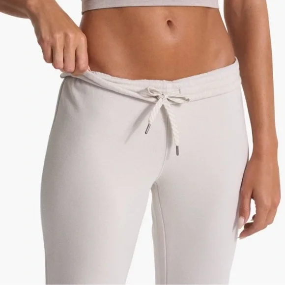 VUORI Sedona Wide Leg Sweatpant Split Leg Salt VW4044 Leisure Sz L - Picture 3 of 11